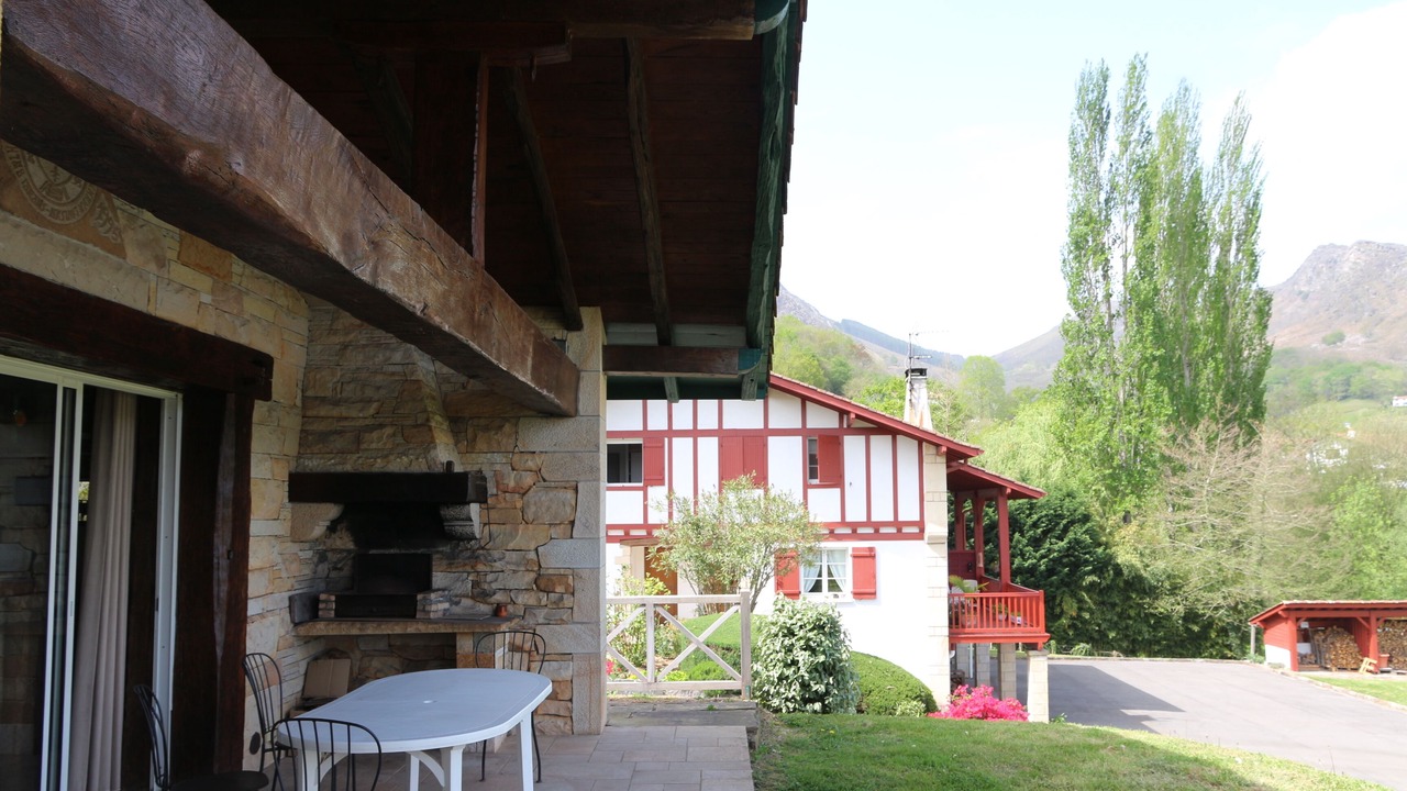 Photo of Outdoor in Sare