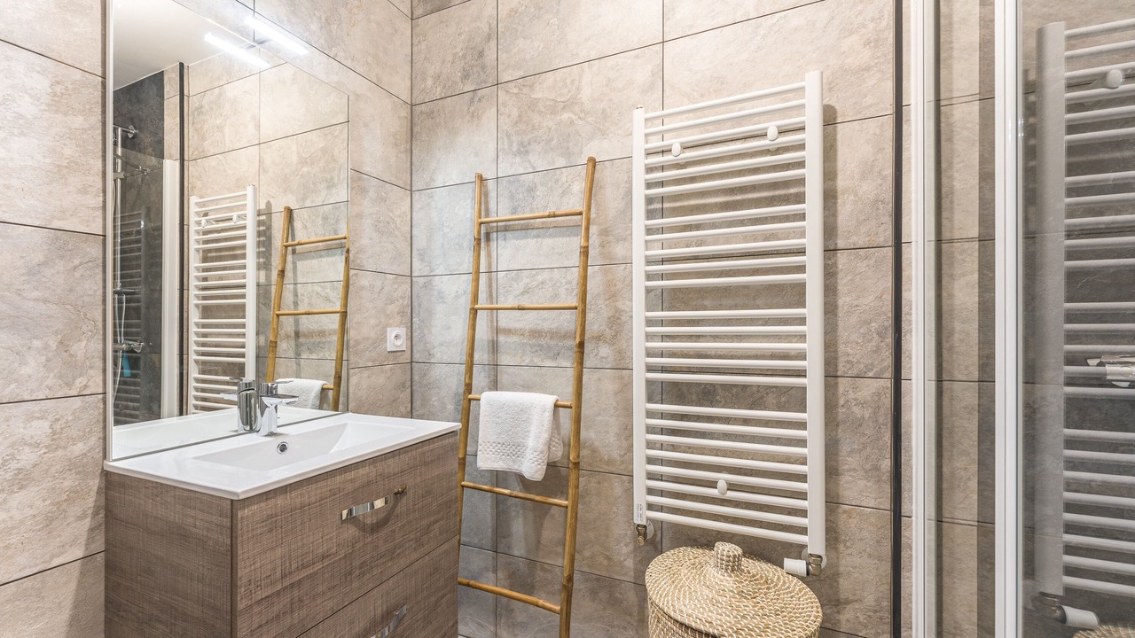 Photo of Bathroom in Dobree-Bon Port