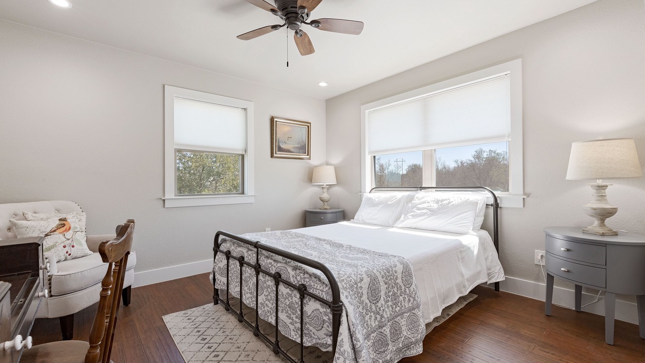 Photo of Bedroom in Del Valle