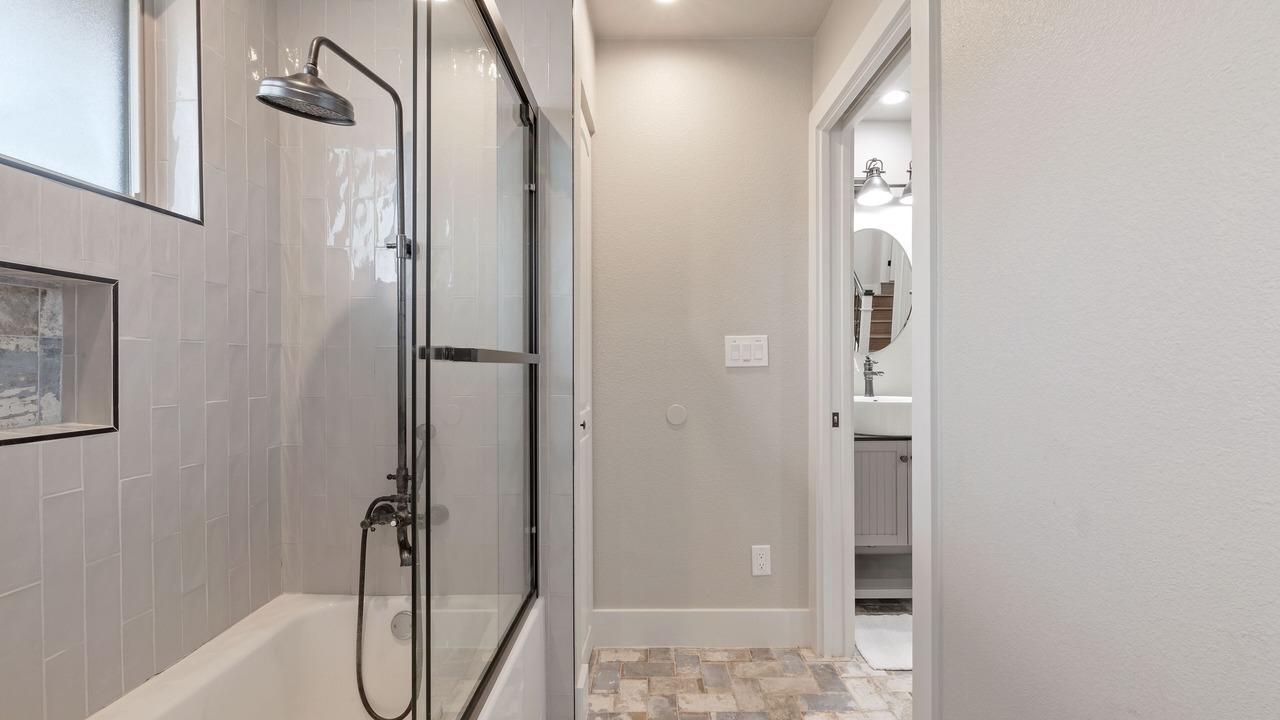 Photo of Bathroom in Del Valle