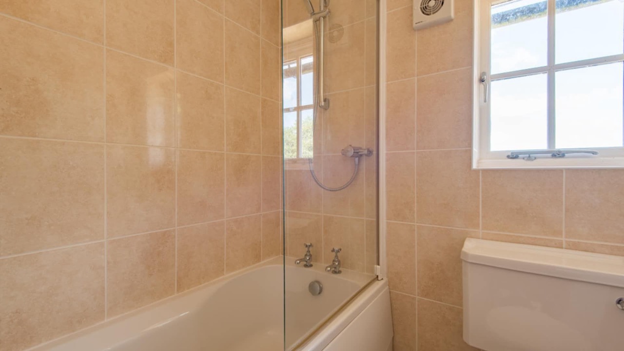 Photo of Bathroom in Lynsted