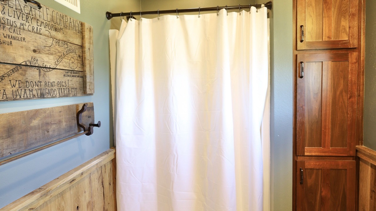 Photo of Bathroom in Glenwood