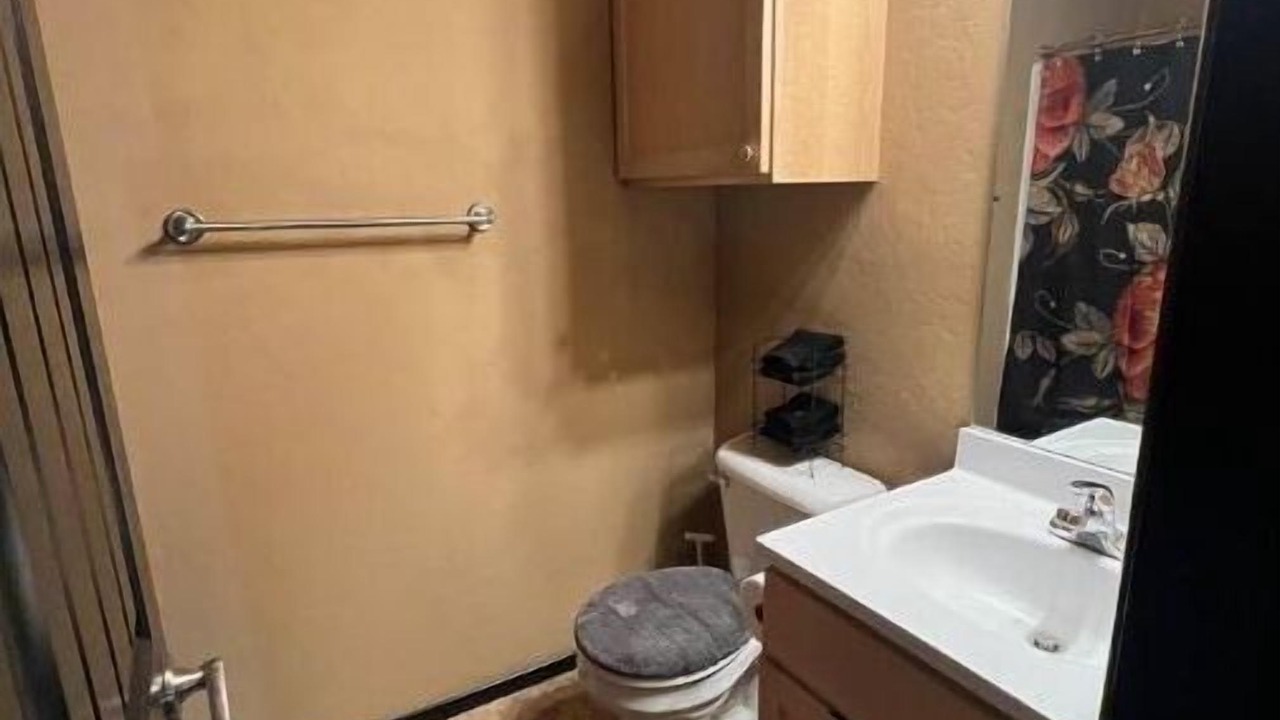 Photo of Bathroom in Norman