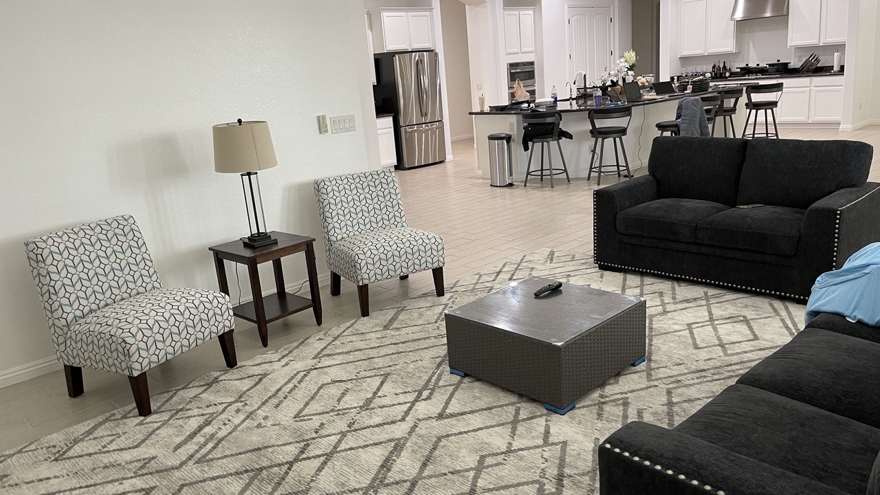 Photo of Livingroom in Enterprise