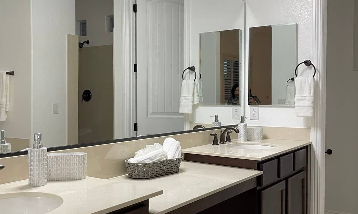 Photo of Bathroom in Enterprise