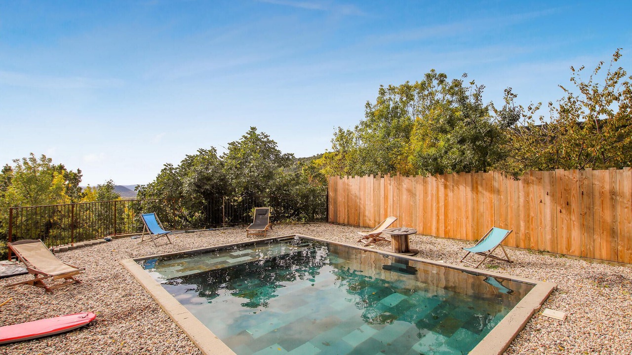 Photo of Outdoor in Darbres