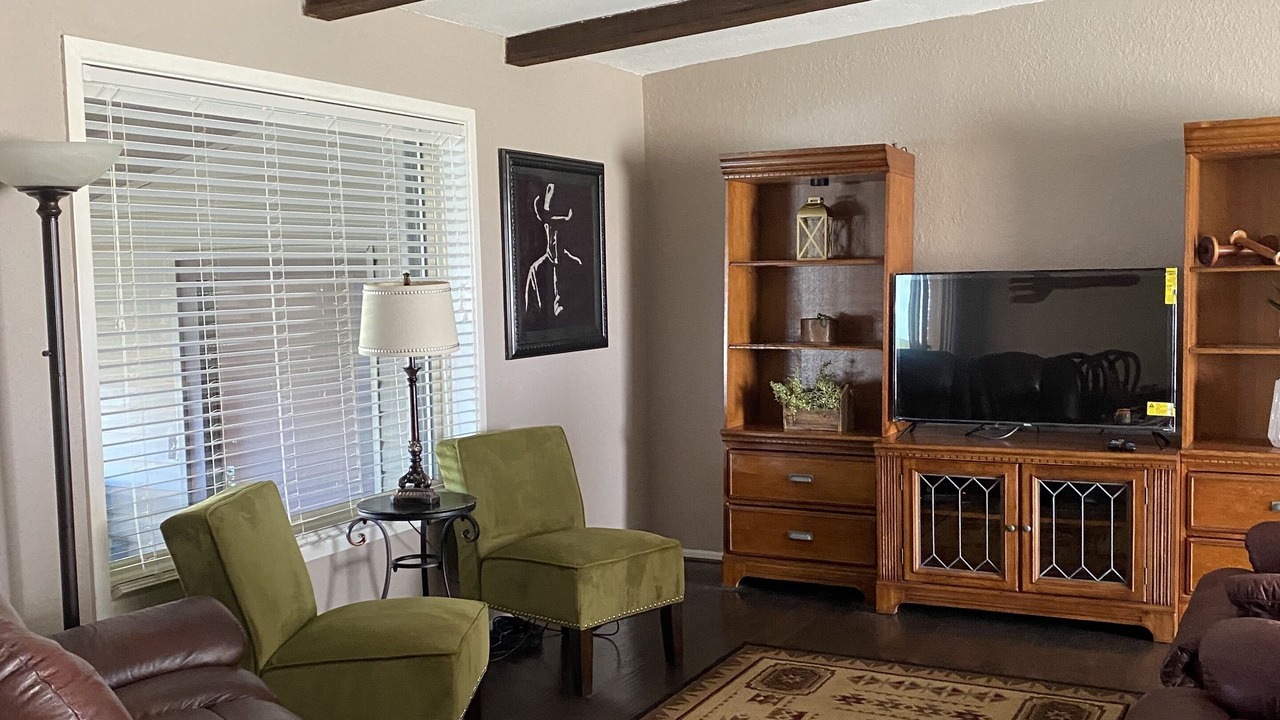 Photo of Livingroom in Post