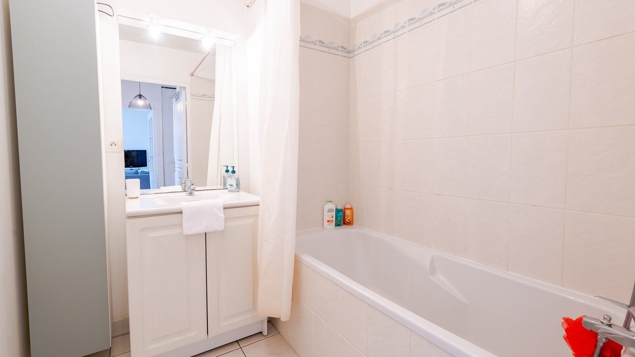 Photo of Bathroom in La Fuye-Velpeau