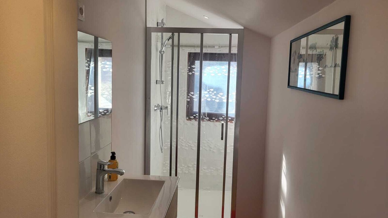 Photo of Bathroom in Loches