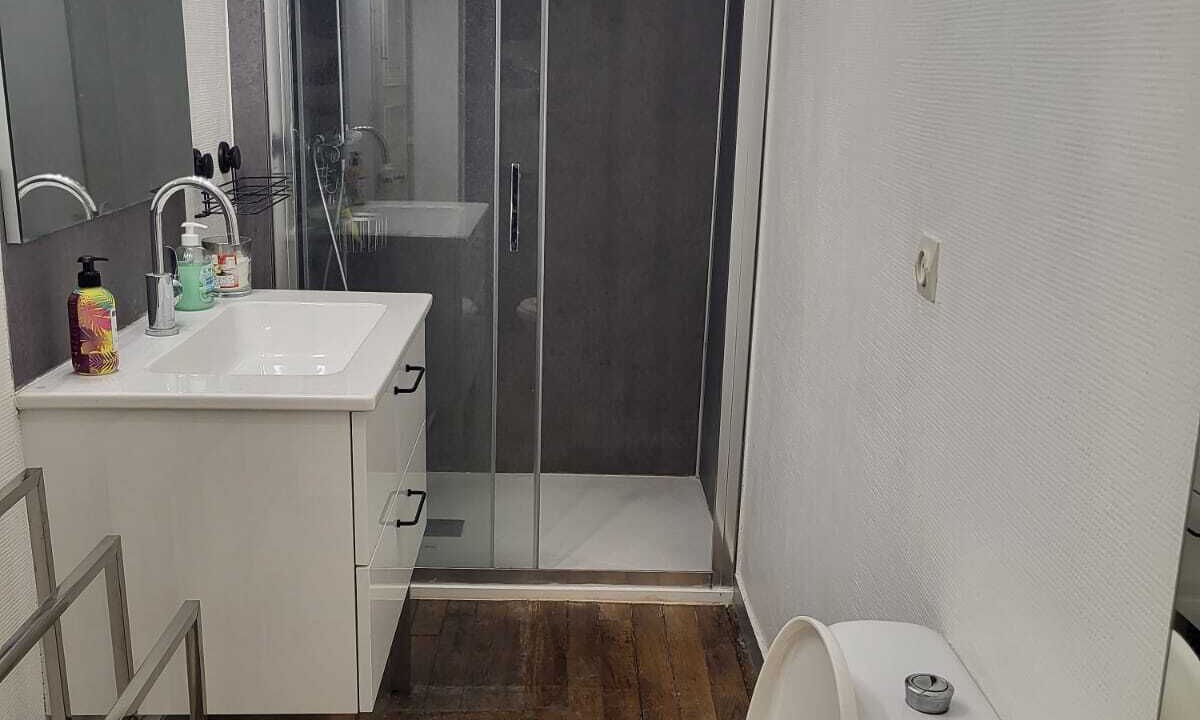 Photo of Bathroom in Loches