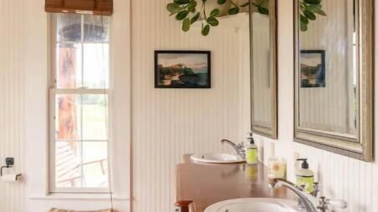 Photo of Bathroom in Red Rock
