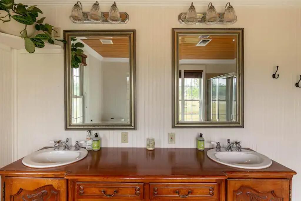 Photo of Bathroom in Red Rock