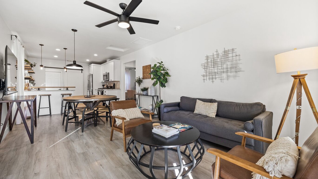 Photo of Livingroom in Central Sacramento