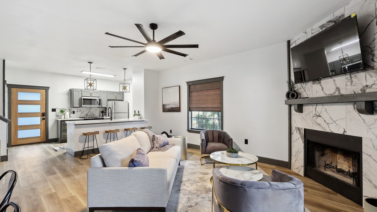 Photo of Livingroom in Graford