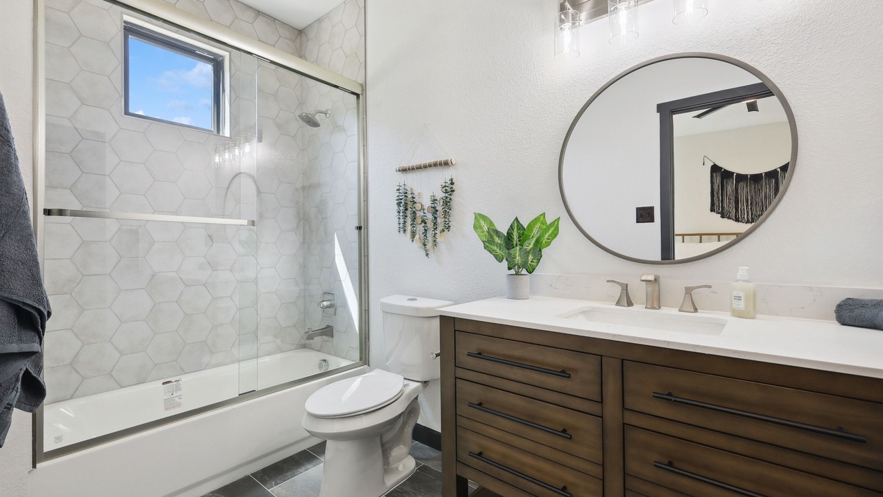 Photo of Bathroom in Graford