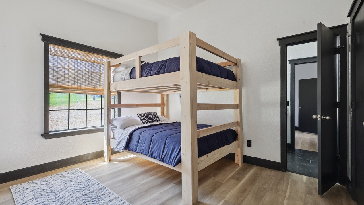 Photo of Bedroom in Graford