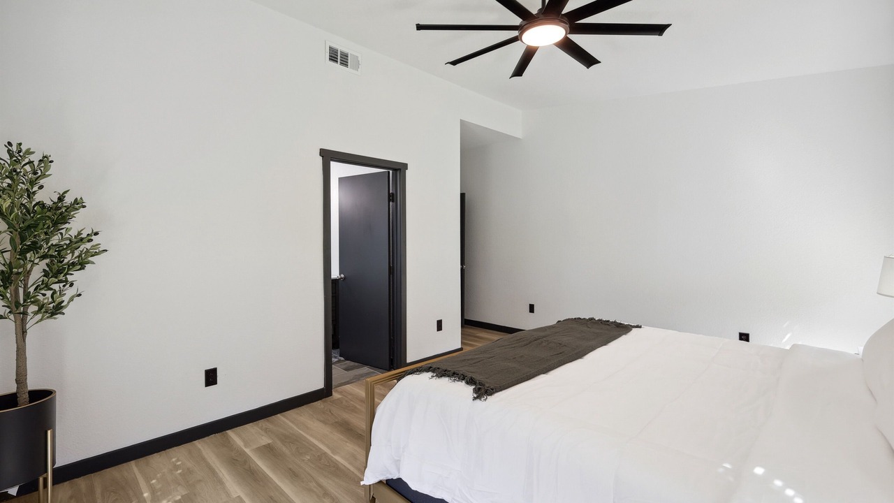 Photo of Bedroom in Graford