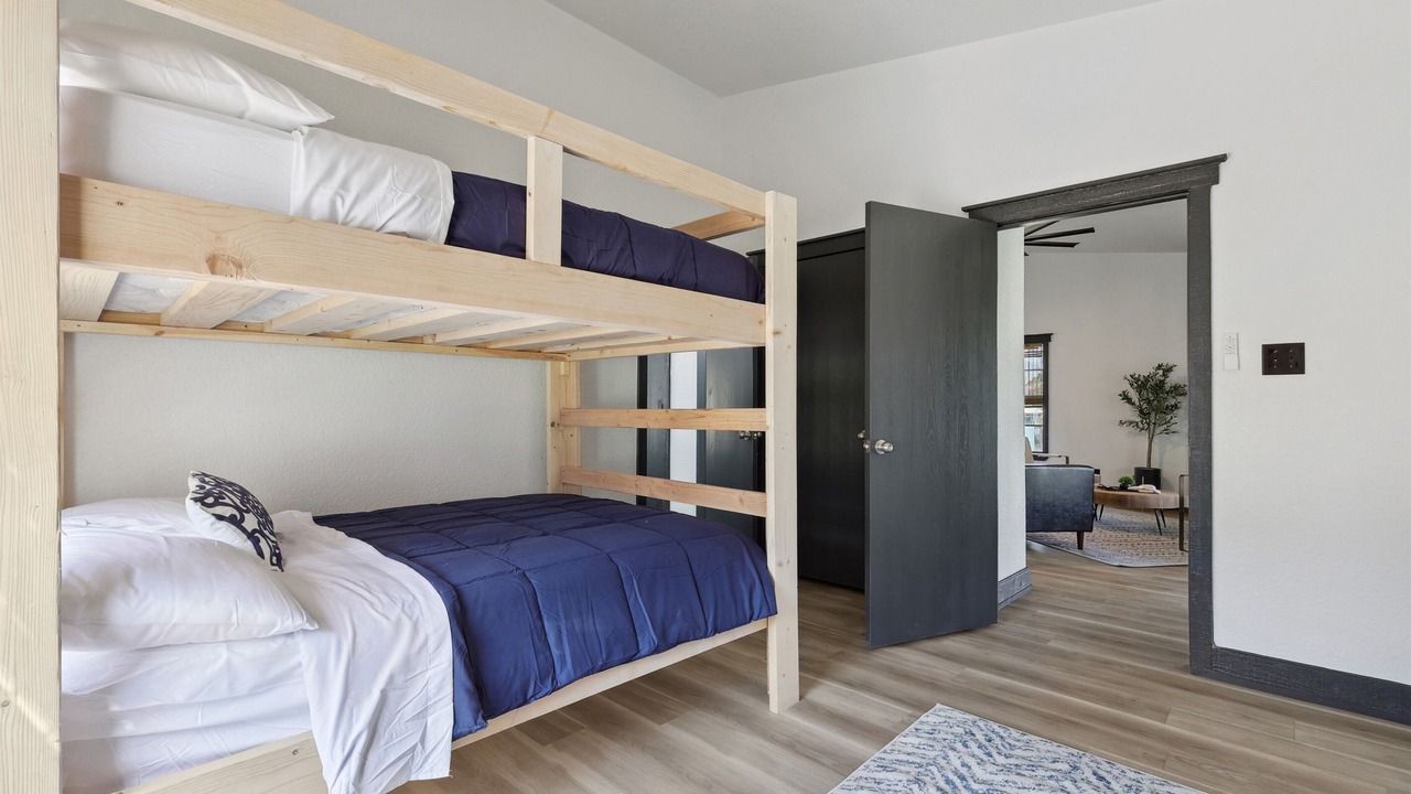 Photo of Bedroom in Graford