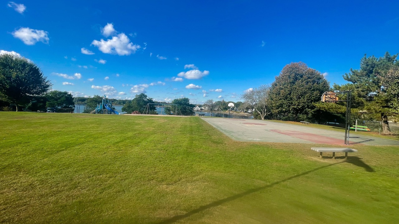 Photo of Others in Beverly