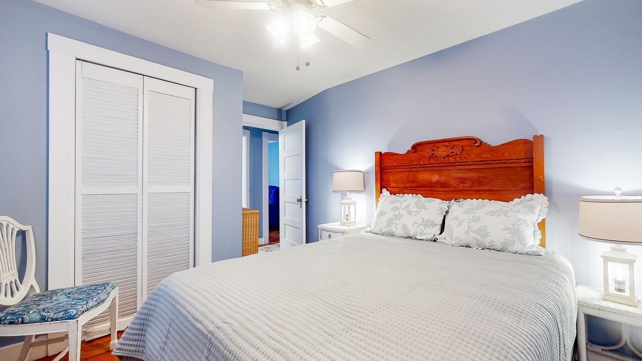 Photo of Bedroom in Beverly