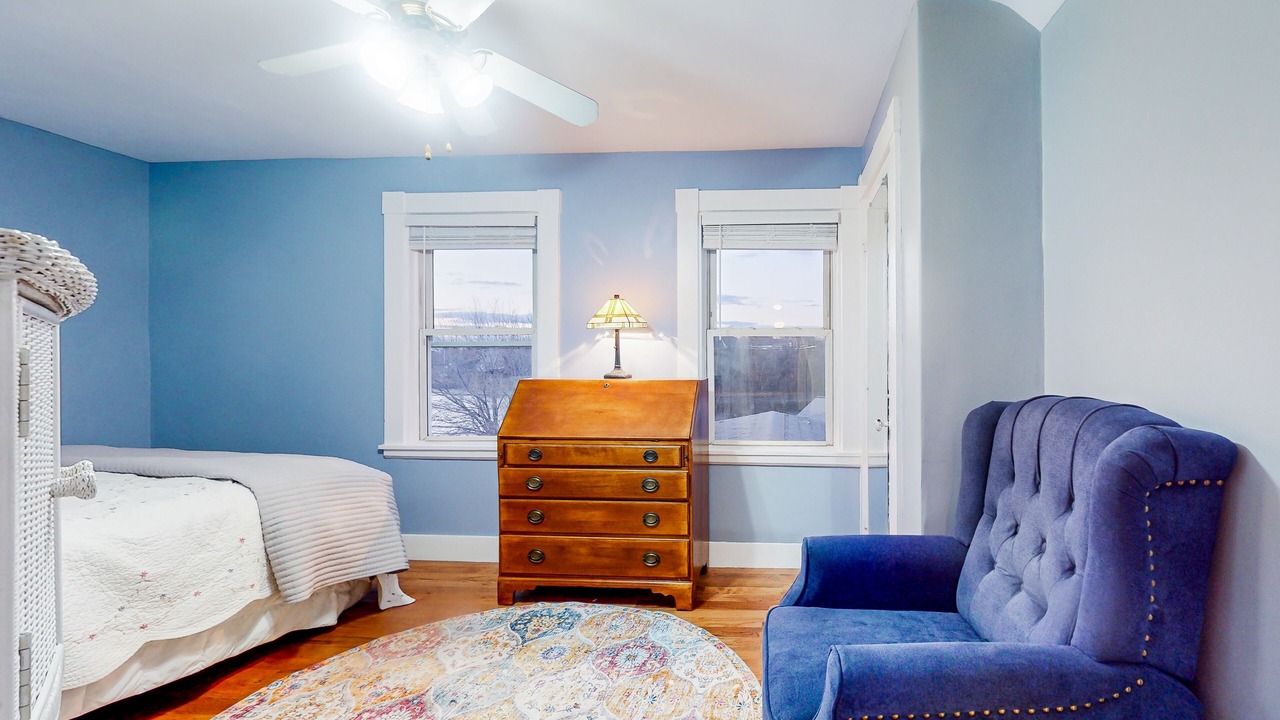 Photo of Bedroom in Beverly