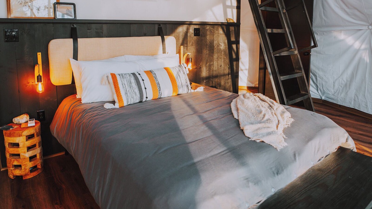 Photo of Bedroom in Mid America