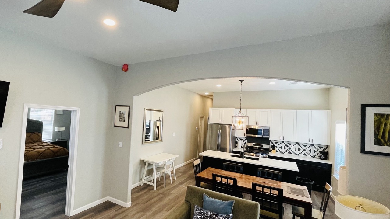 Photo of Livingroom in Northside