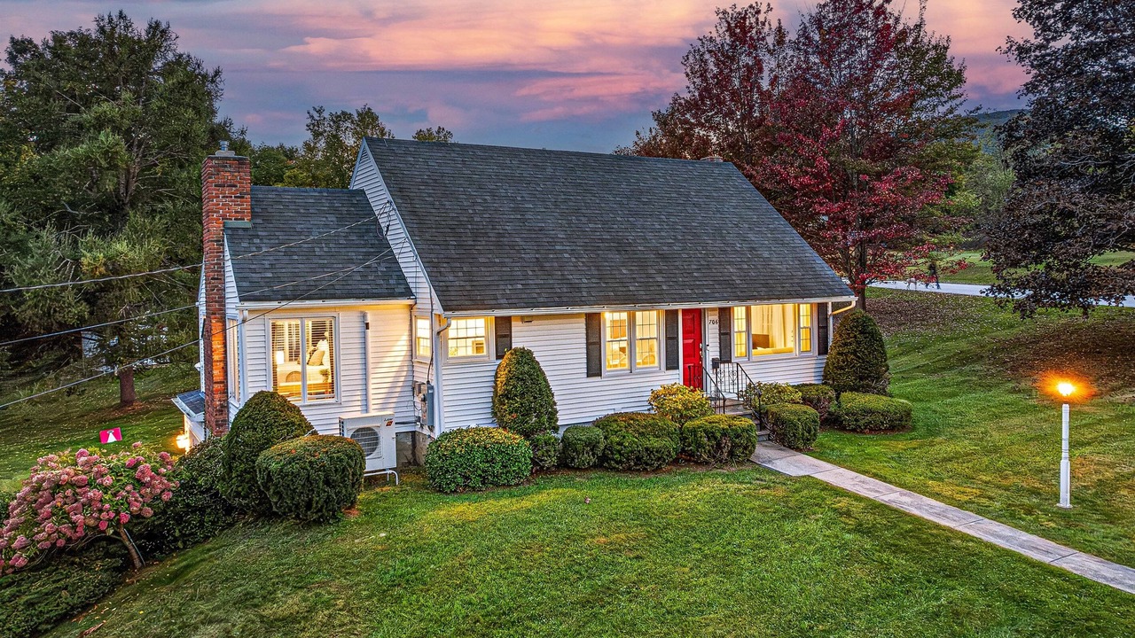 Photo of Others in Bennington