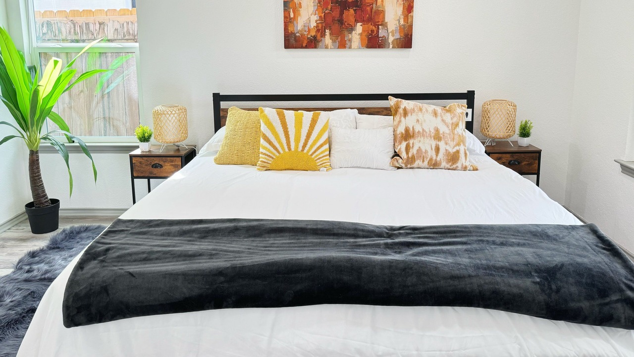 Photo of Bedroom in Anderson Mill West