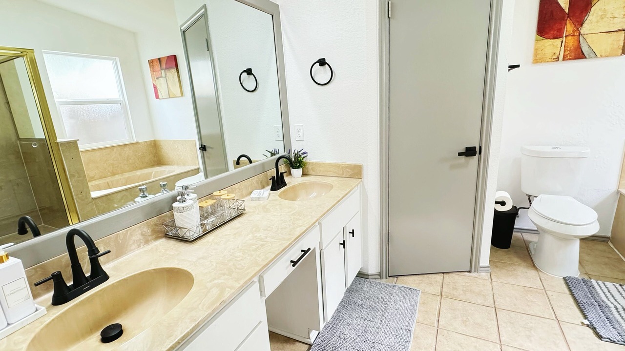 Photo of Bathroom in Anderson Mill West