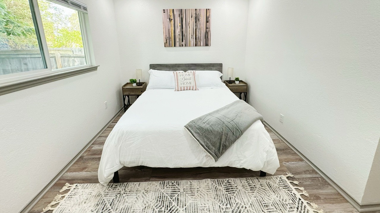 Photo of Bedroom in Anderson Mill West
