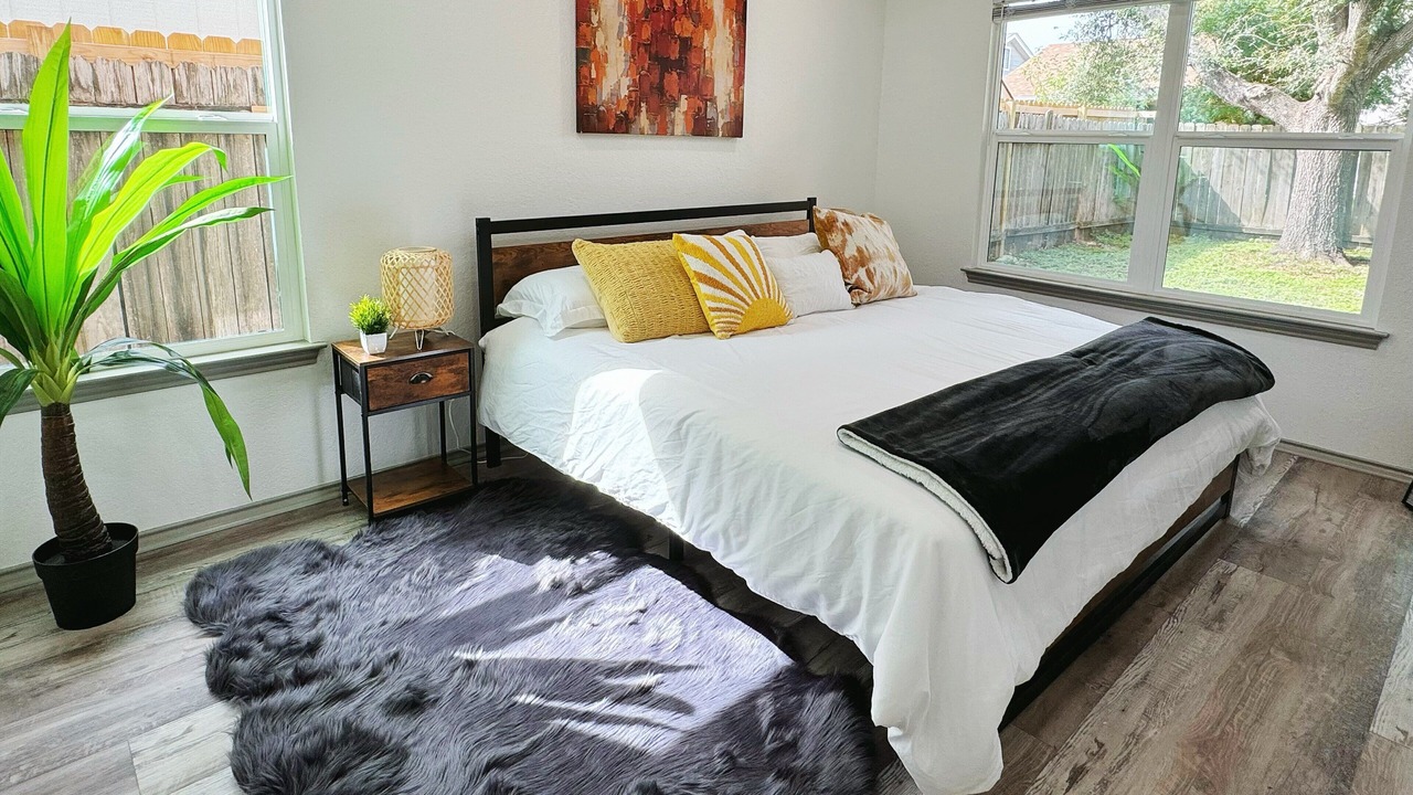 Photo of Bedroom in Anderson Mill West