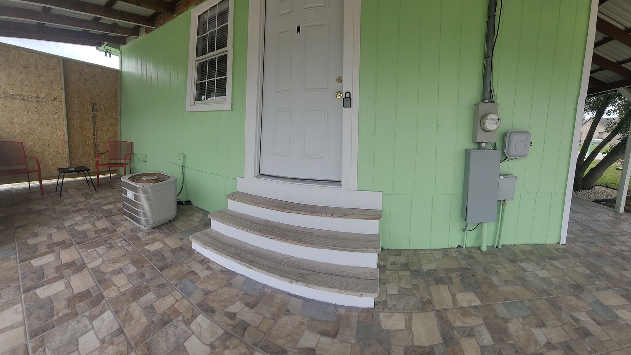 Photo of Patio Balcony in Redwood