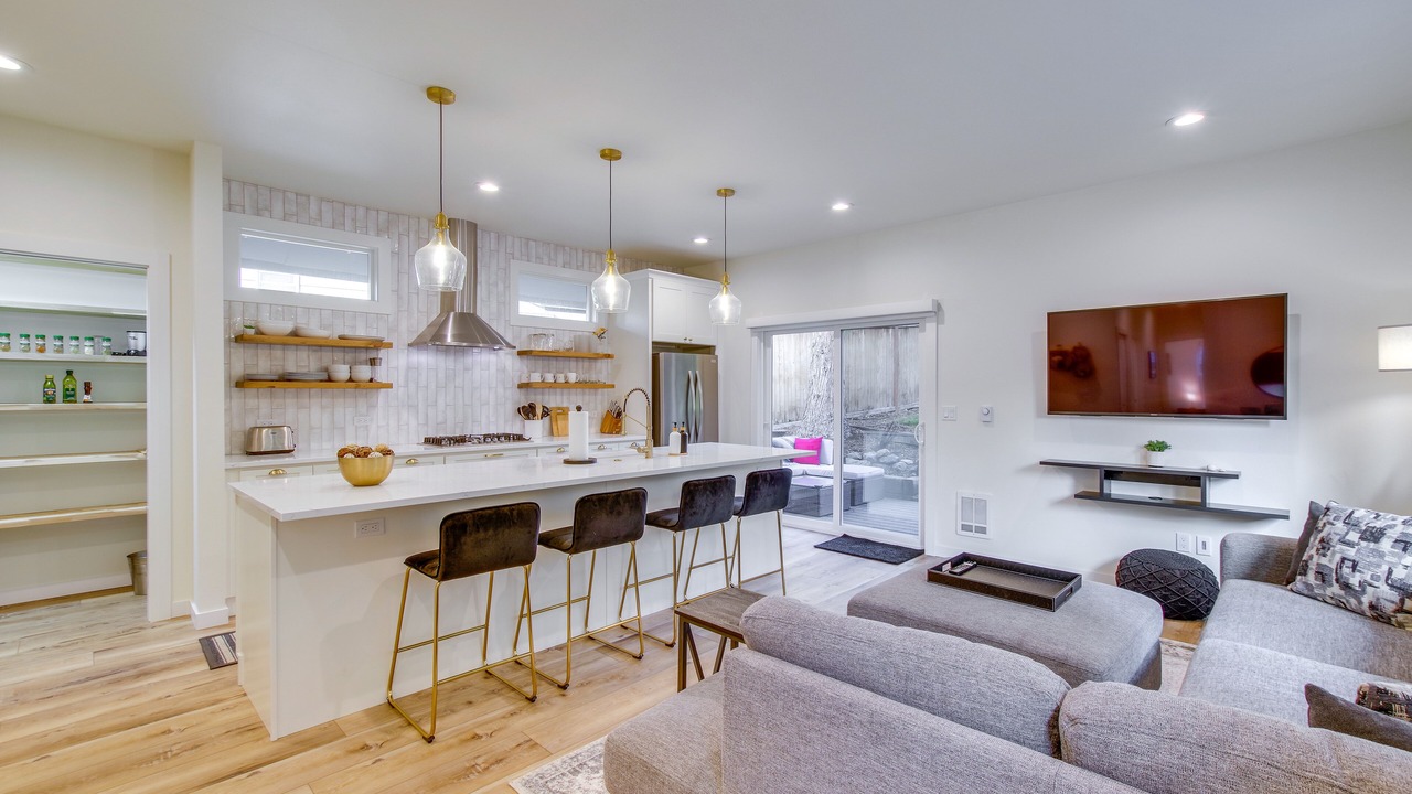 Photo of Livingroom in North Rose Hill