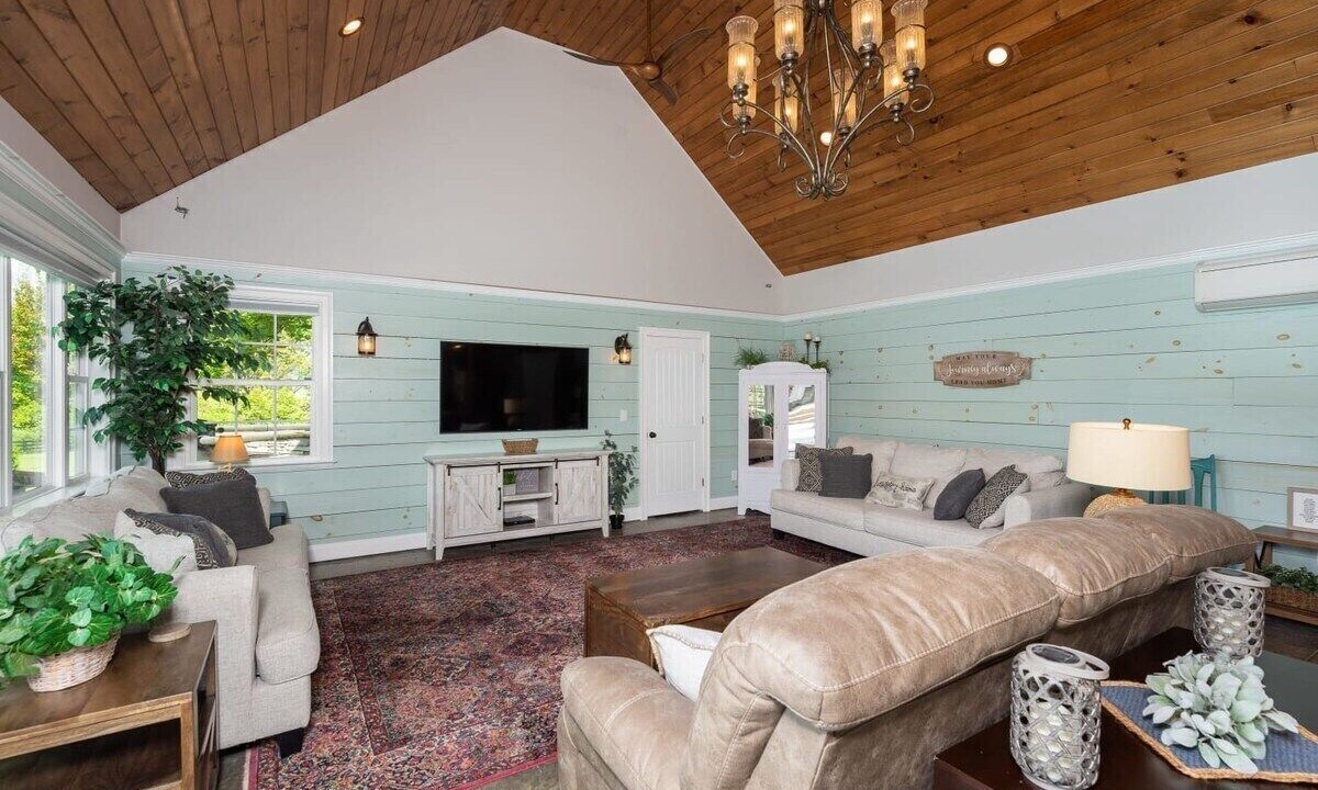Photo of Livingroom in Swoope
