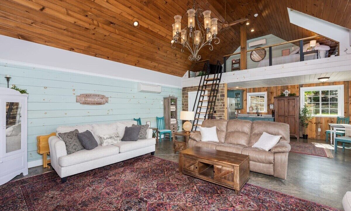 Photo of Livingroom in Swoope