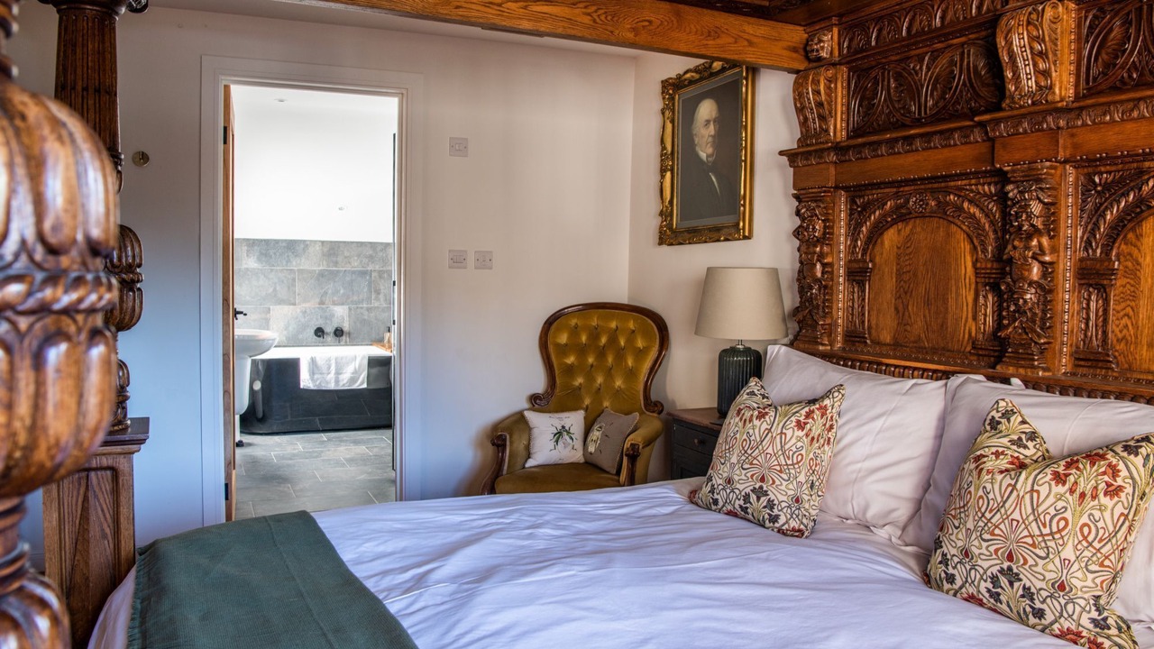 Photo of Others in Knowstone