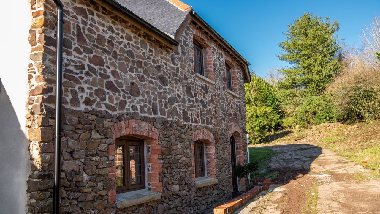 Photo of Others in Knowstone