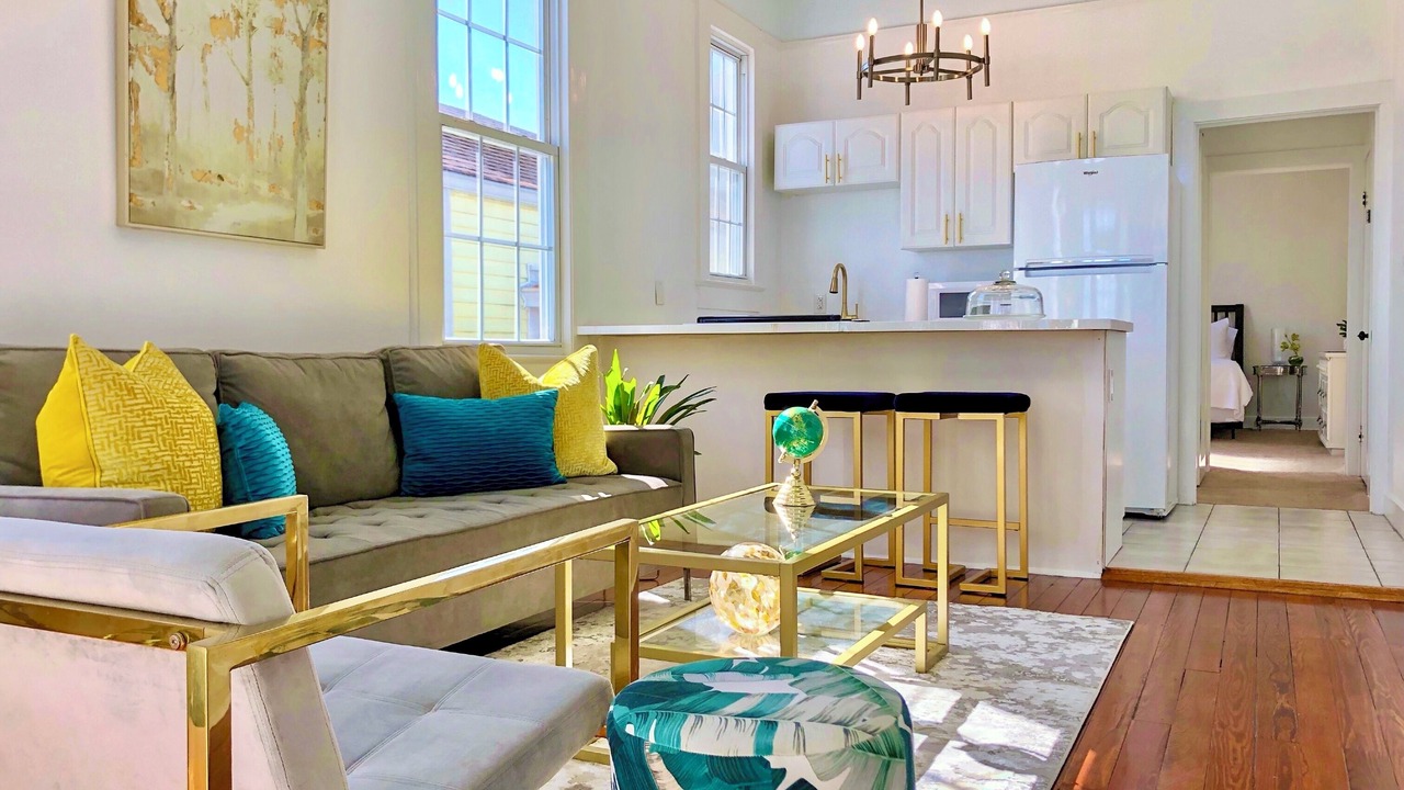 Photo of Livingroom in Uptown Historic District