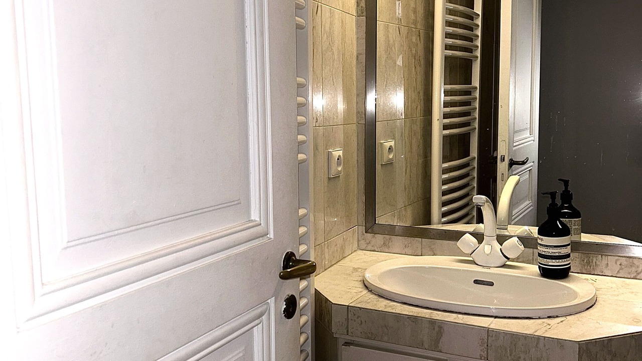 Photo of Bathroom in Arsenal