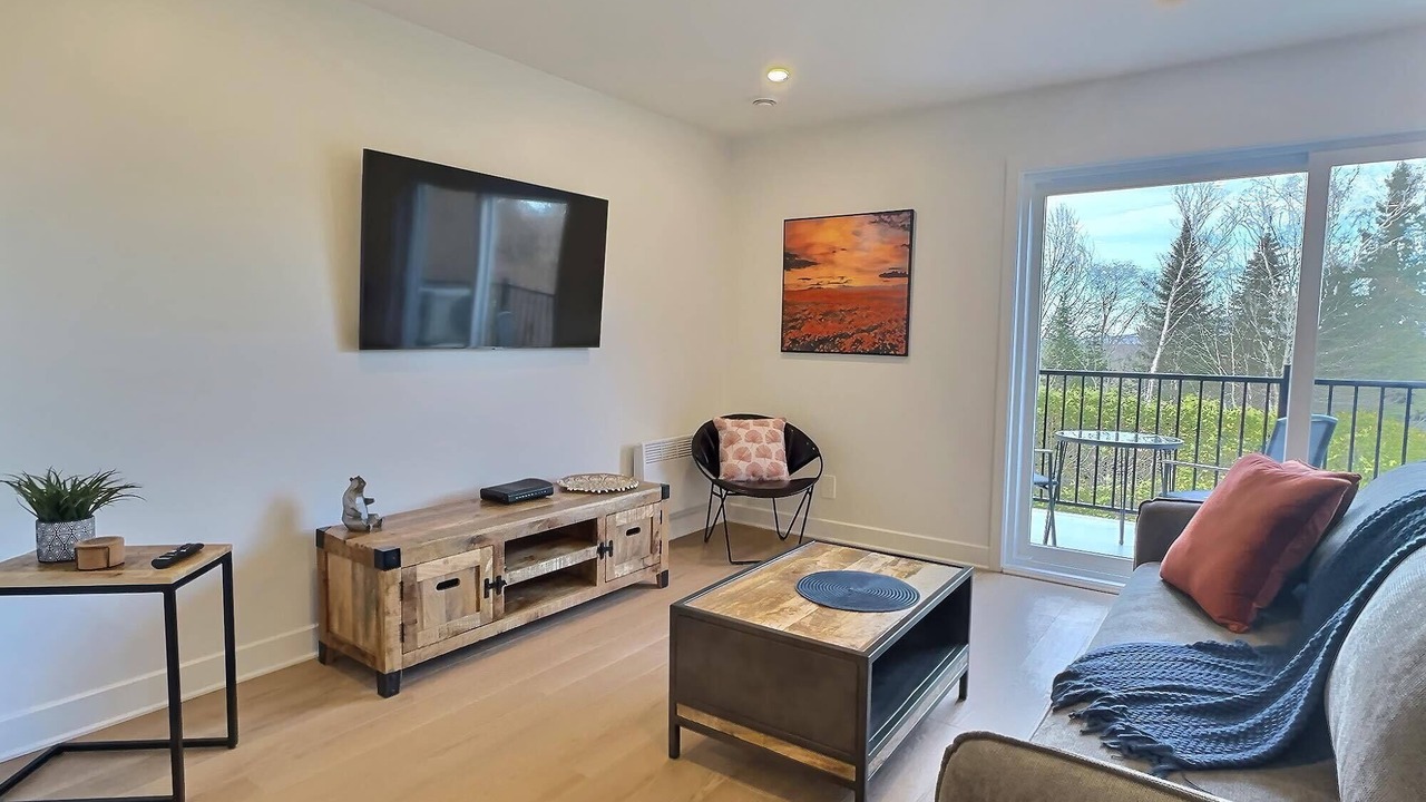 Photo of Livingroom in Saint-Faustin-Lac-Carre