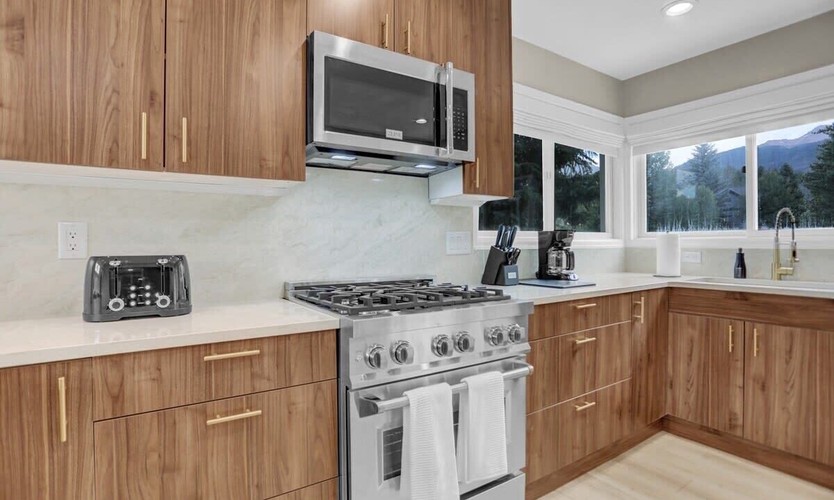 Photo of Kitchen in Willow Creek Highlands