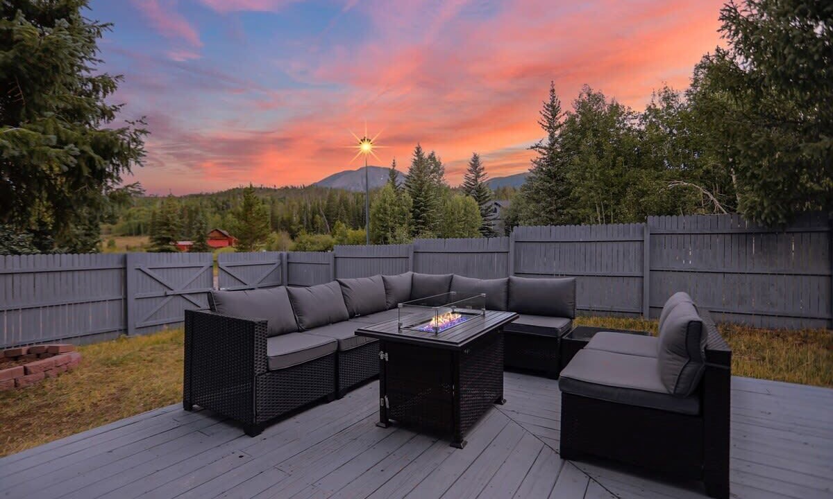 Photo of Patio Balcony in Willow Creek Highlands