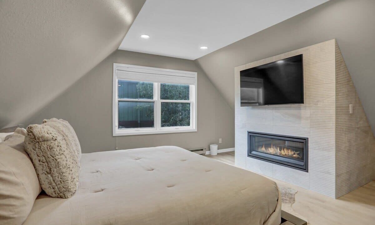 Photo of Bedroom in Willow Creek Highlands