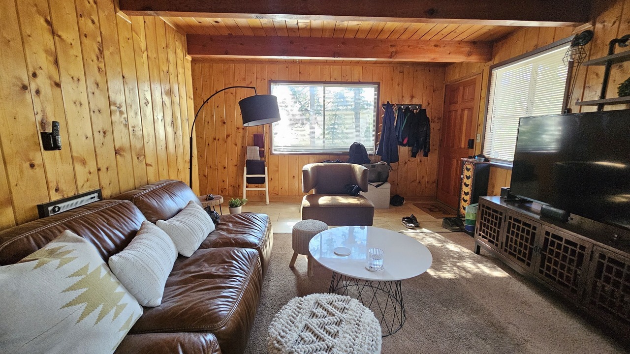 Photo of Livingroom in Arrowbear Lake