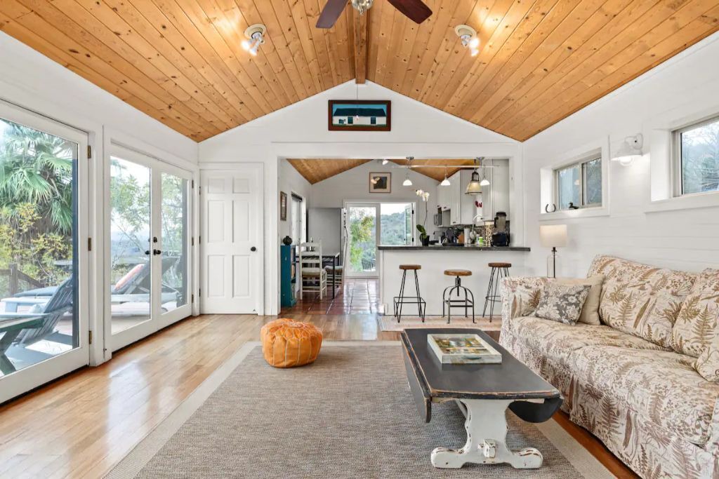 Photo of Livingroom in Topanga