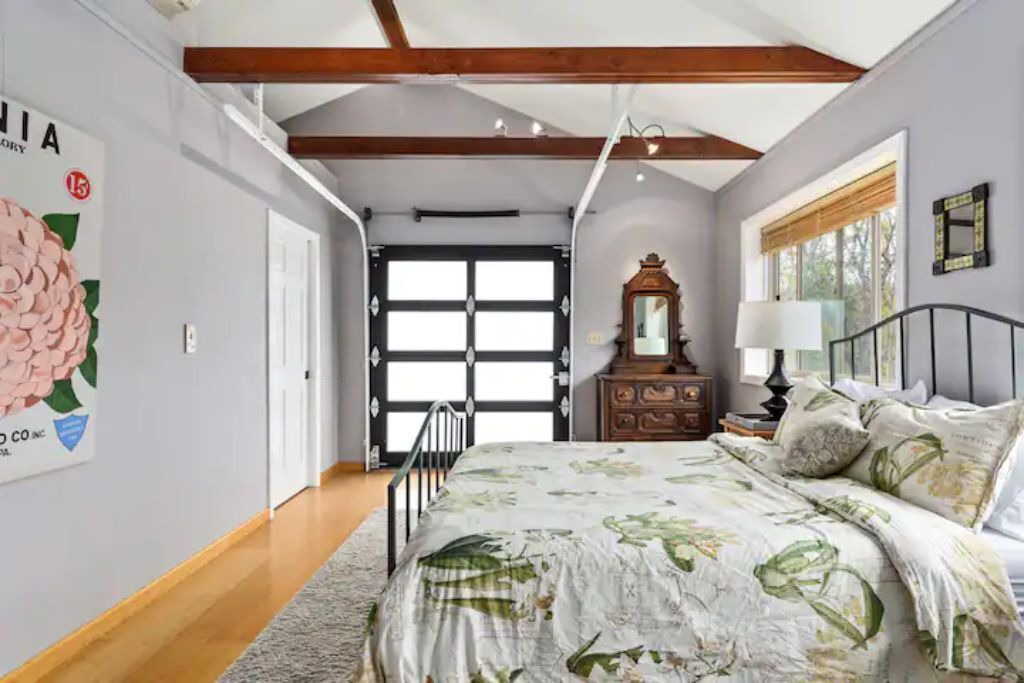Photo of Bedroom in Topanga