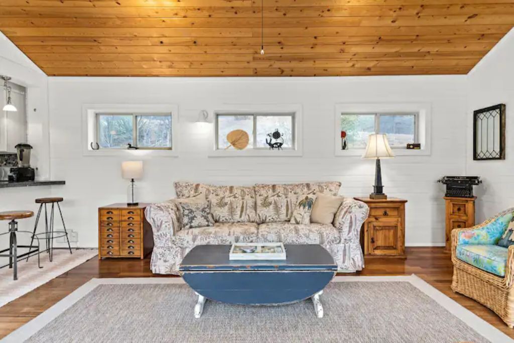 Photo of Livingroom in Topanga