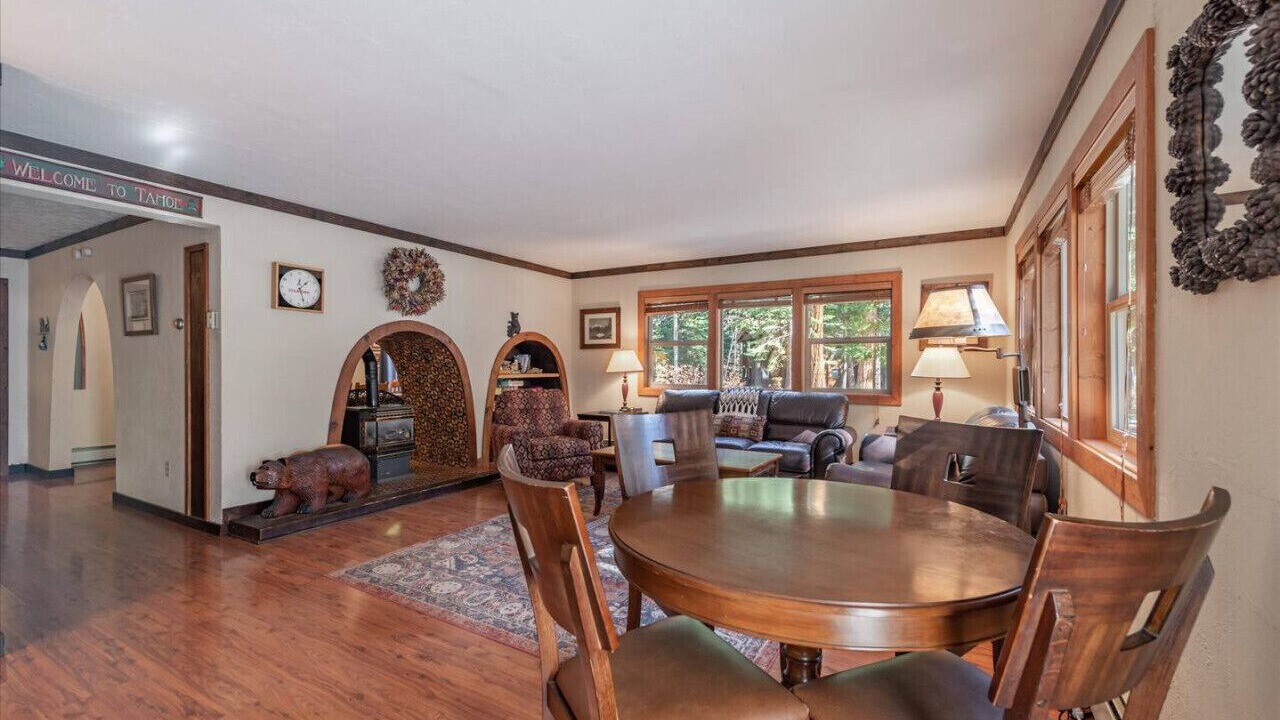 Photo of Livingroom in Homewood