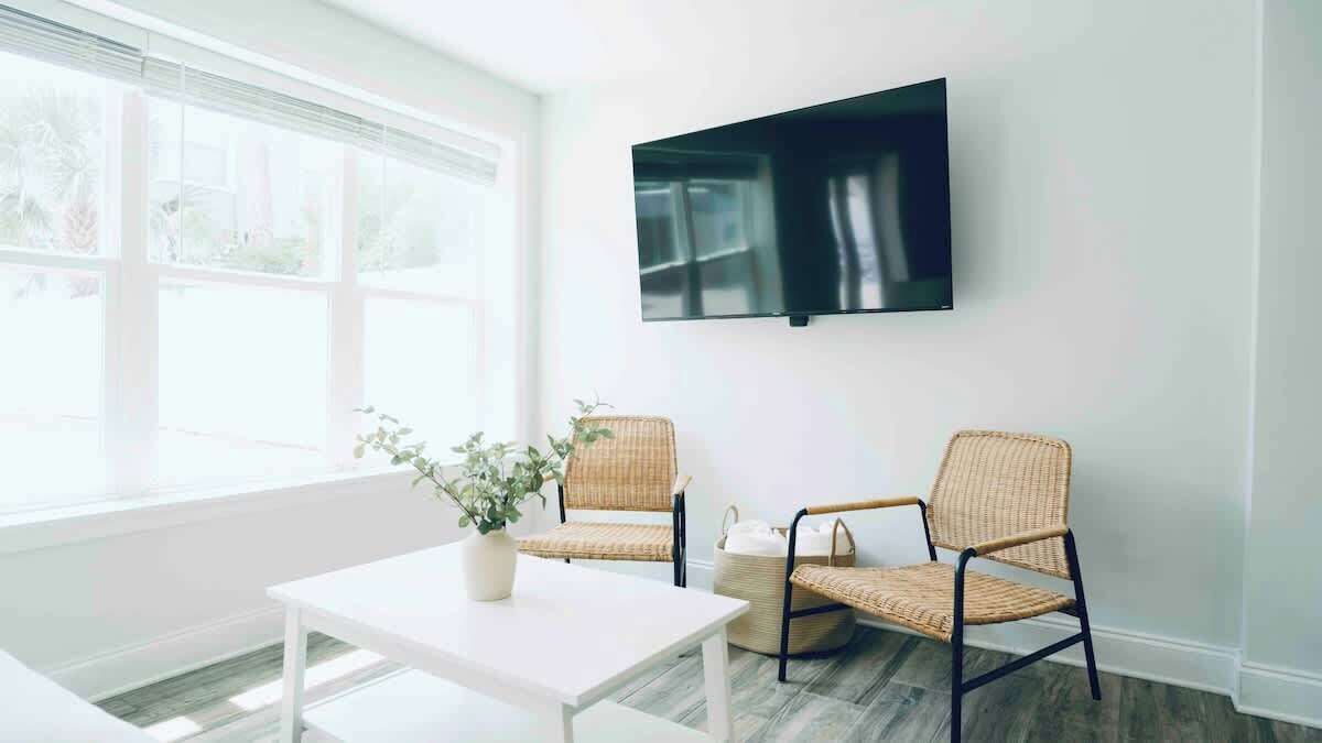 Photo of Livingroom in Neptune Beach